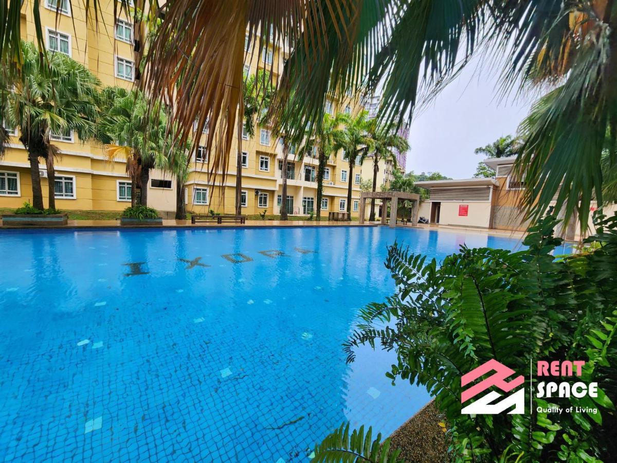 Ixora Coliving Lifestyle Homestay *